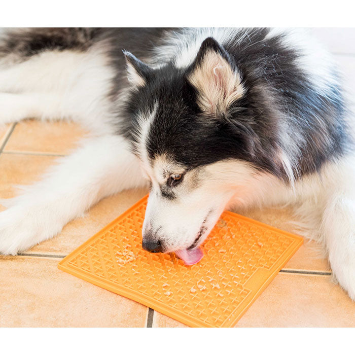 LickiMat OrginalL 28 cm orange - Maxi Zoo Danmark
