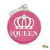 Navnetegn cirkel THE QUEEN big 3,93x3,17 cm pink/sølv - Maxi Zoo Danmark